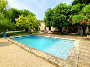Grande maison, 5 chambres, piscine à 5 min d'Arles